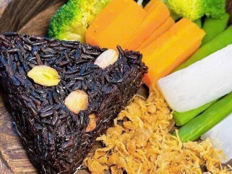 Cơm gạo lứt hạt sen LHY 3