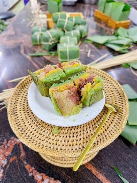 Bánh chưng Tày Quảng Trị (Vuông Xanh) 2