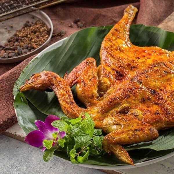 Gà ri nướng Tây Bắc nguyên con