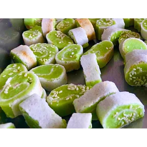 Kẹo dừa dứa non lá dứa (gói 500g) 2