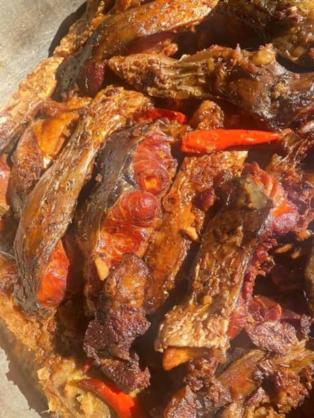 Cá kho cổ truyền