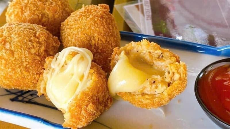 Bánh gà phô mai hộp 10c 3