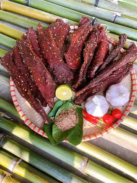 Thịt heo gác bếp Phú Thọ 3