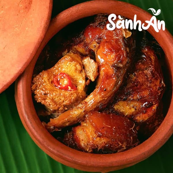 Cá Trắm kho niêu