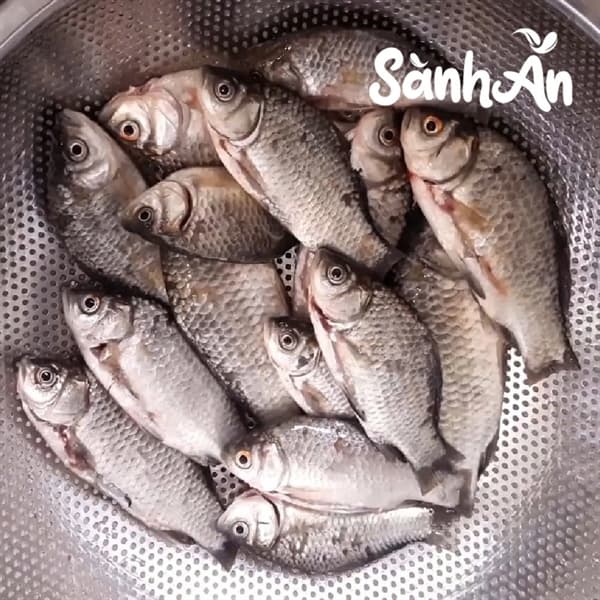 Cá Diếc kho niêu 3