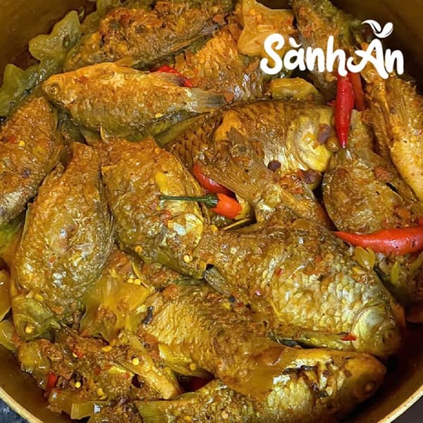 Cá Diếc kho niêu 4