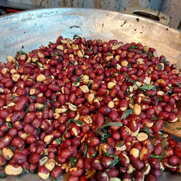 Lạc đỏ rang muối lá chanh 150g