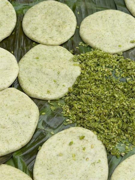 Bánh dày cốm Tú Lệ