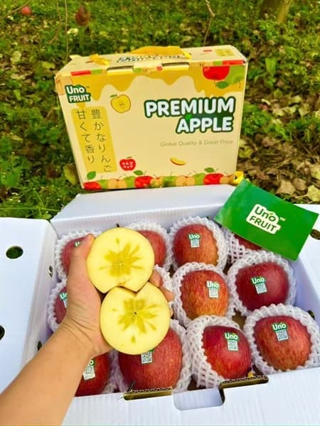 Táo mật Amamitsu Unofruit