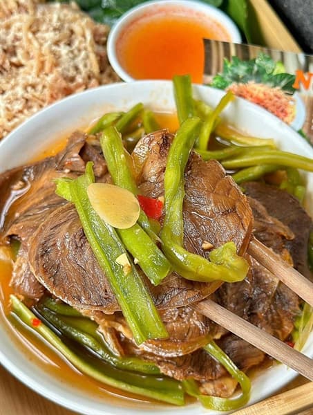 Bắp bò ngâm rau tiến vua 2