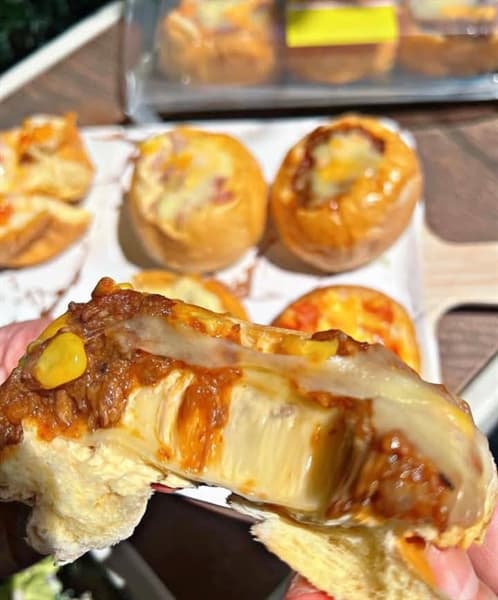 Bánh cheese bomb mix vị LHY