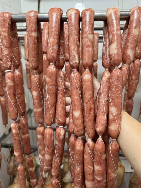 Lạp xưởng lợn đen Lạng Sơn 500g 4