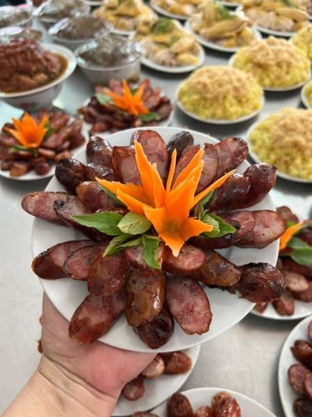 Lạp xưởng lợn đen Lạng Sơn 500g 2