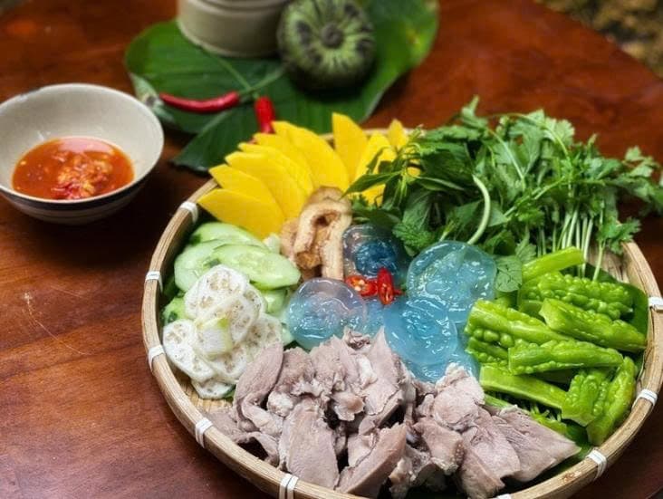 Nuốc Huế nguyên con