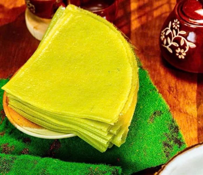 Bánh tráng sữa Bến Tre vị lá dứa 2