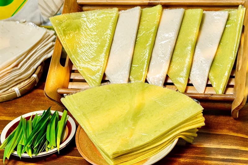 Bánh tráng sữa Bến Tre vị sầu riêng