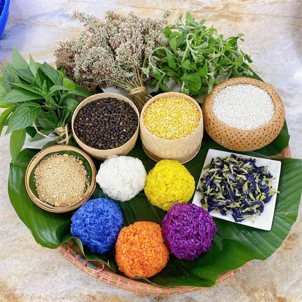 Bánh Khúc Ngũ Sắc Điện Biên 3