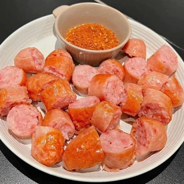 Lạp xưởng nướng đá 4