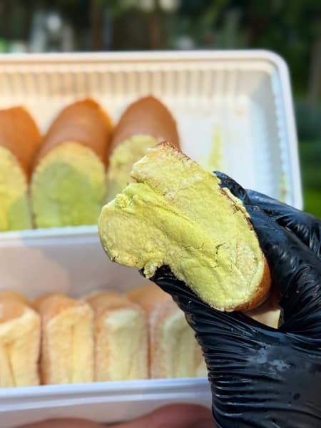 Bánh Bông Lan Trung Vị Dưa Lưới