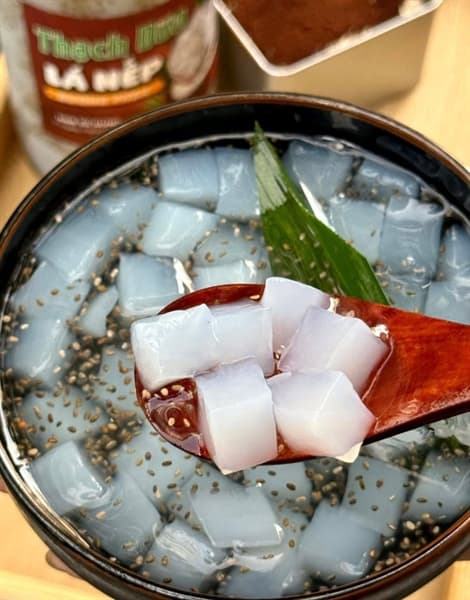 Thạch Dừa Lá Nếp Hạt Chia