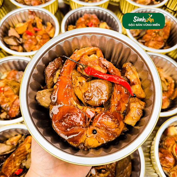 Cá kho chuối xanh sông Đà