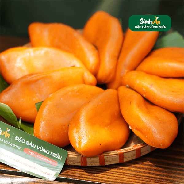 Bánh dày mặn dài làng Lay